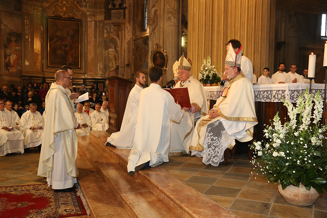 Monsignor Marco Prastaro Vescovo di Asti_175.jpg